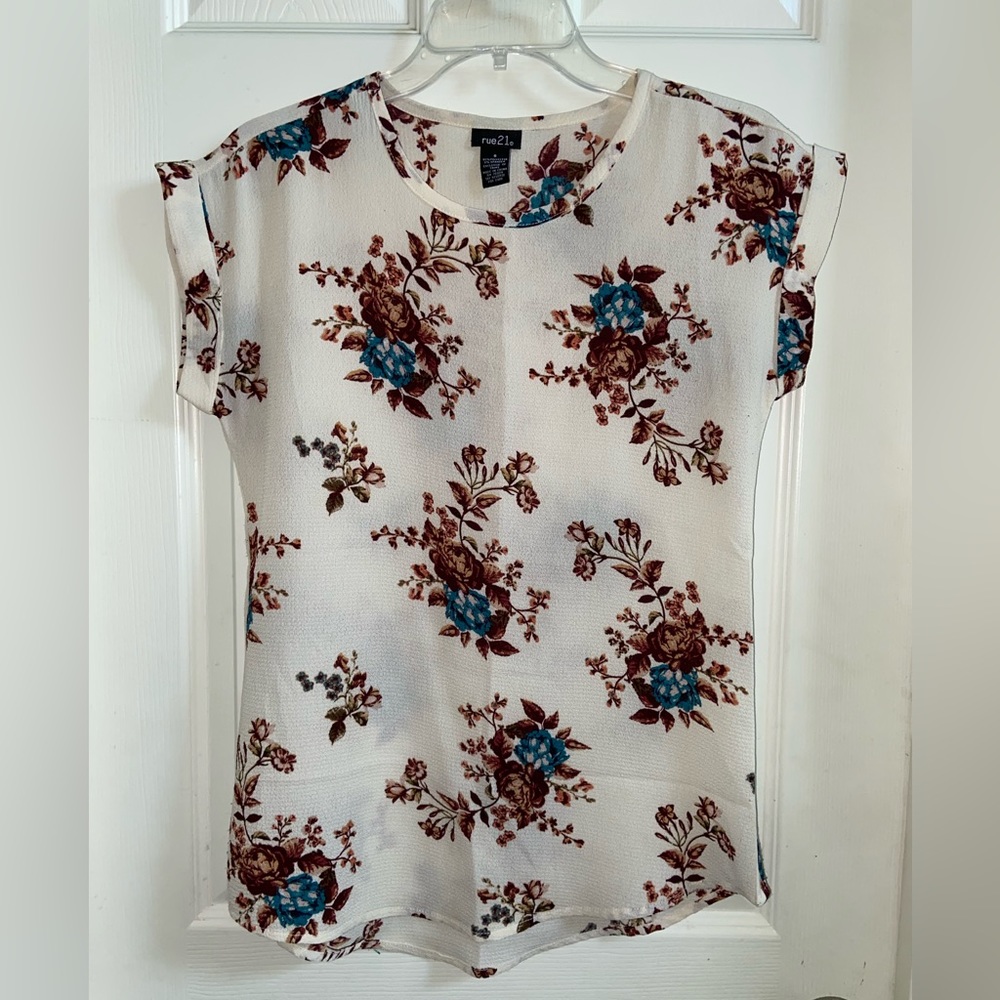 Rue21 Flower Top